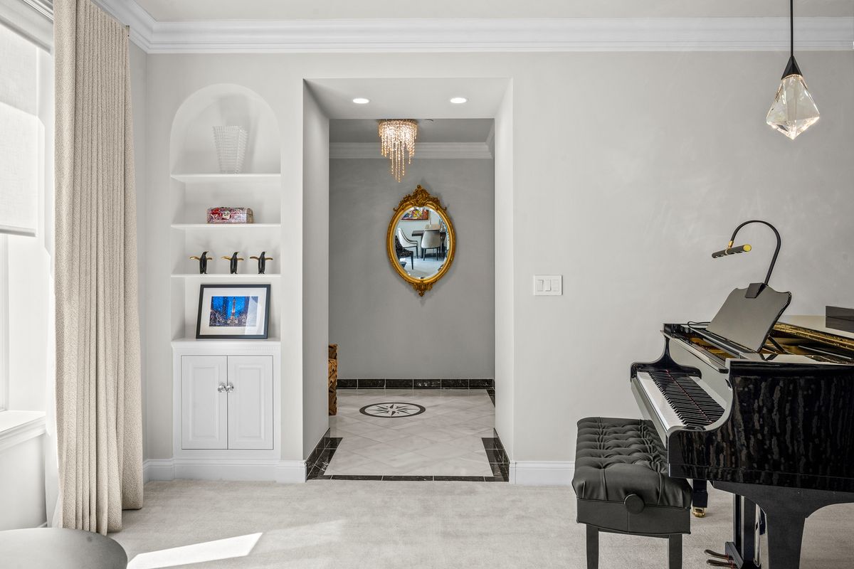 485 Oakwood Avenue #D-2, Lake Forest, IL 60045
