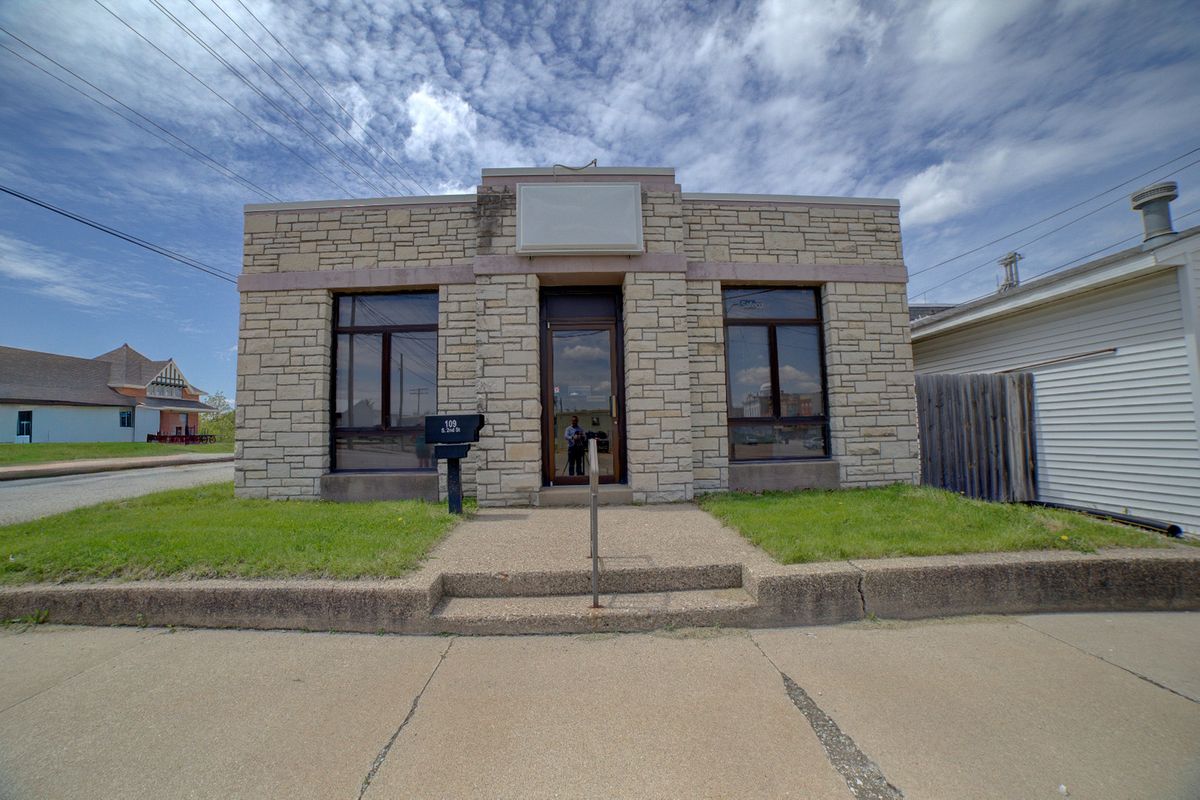 109 2nd Street, Watseka, IL 60970