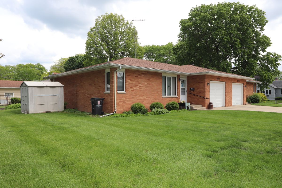 720-722 E North Street, Morris, IL 60450