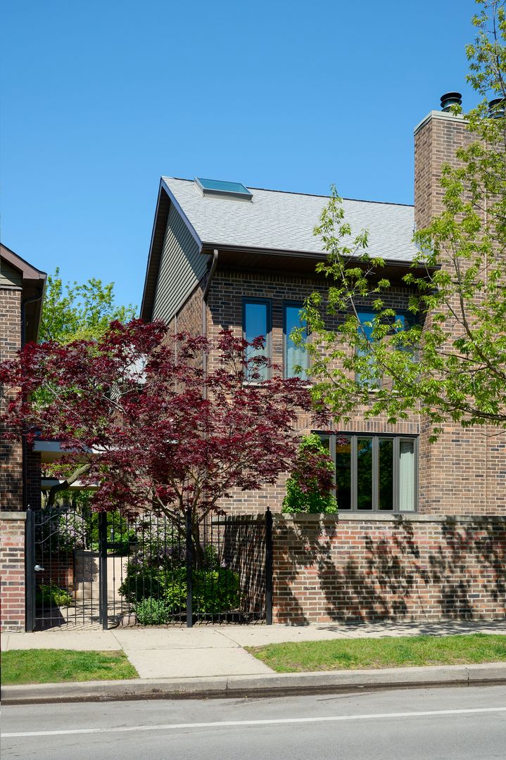 1818 N Larrabee Street — Chicago, IL 60614