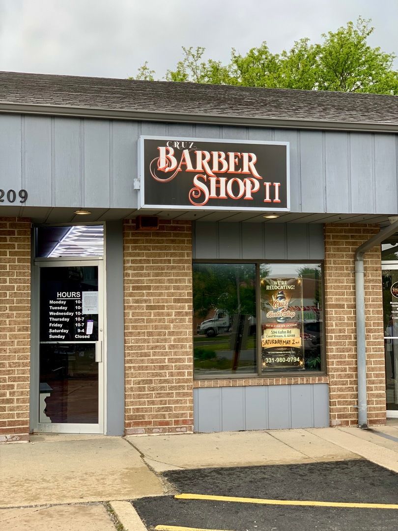 27W211 Geneva Road — Winfield, IL 60190