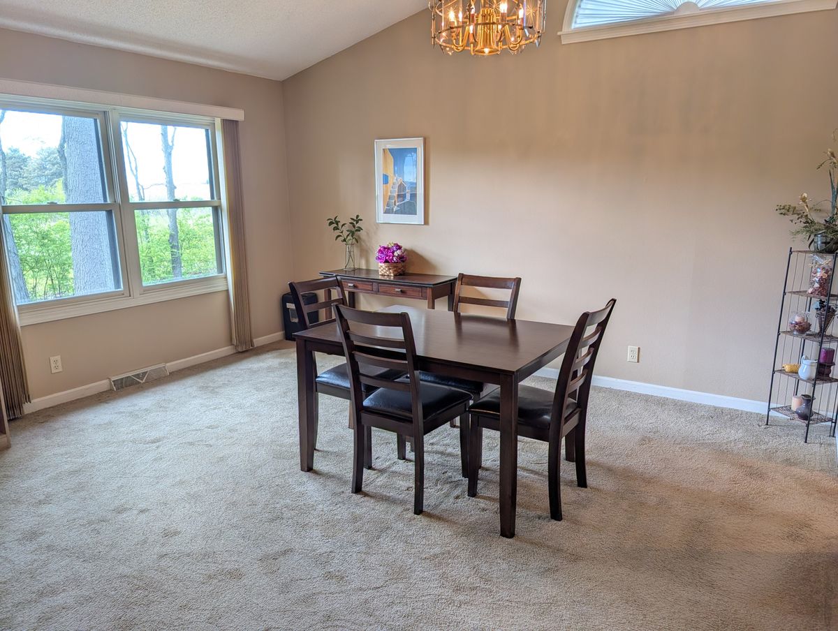 3444 Daren Drive #3444, Freeport, IL 61032