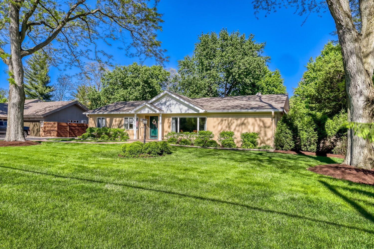 8035 Wolf Road — La Grange, IL 60525