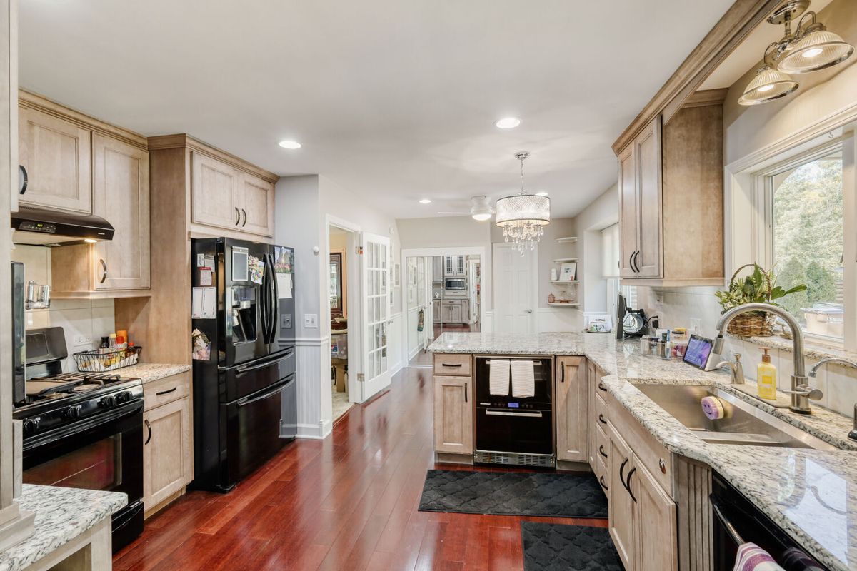 8035 Wolf Road, La Grange, IL 60525