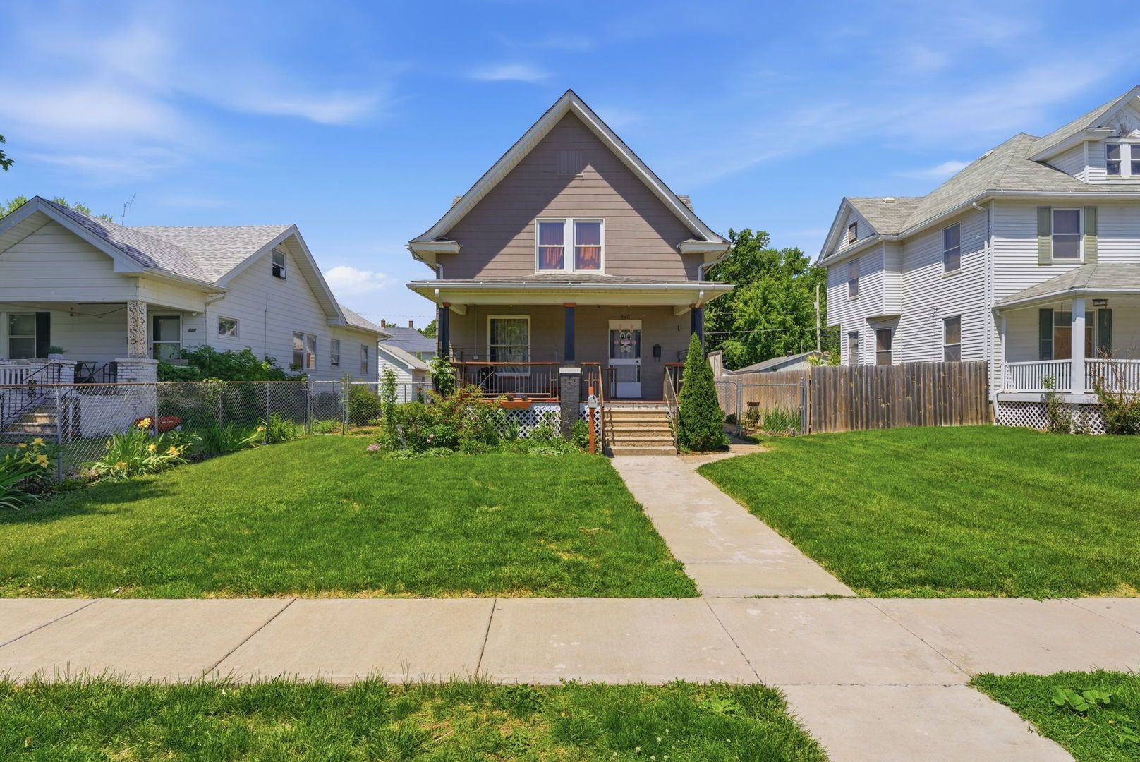 820 W 16th Street — Davenport, IA 52804
