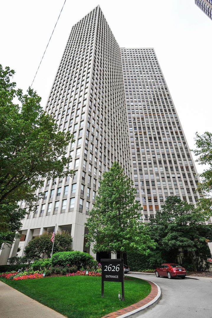 2626 N Lakeview Avenue #3308 — Chicago, IL 60614