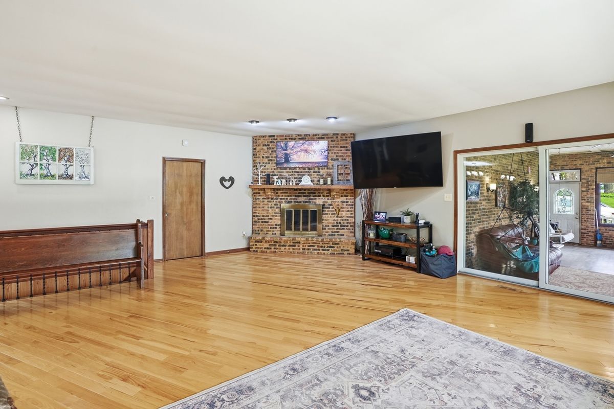 27250 Dutton Road, Beecher, IL 60401