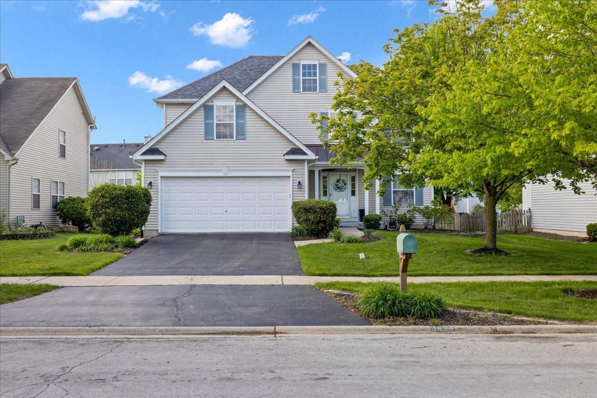 3424 Parliament Lane, Naperville, IL 60564