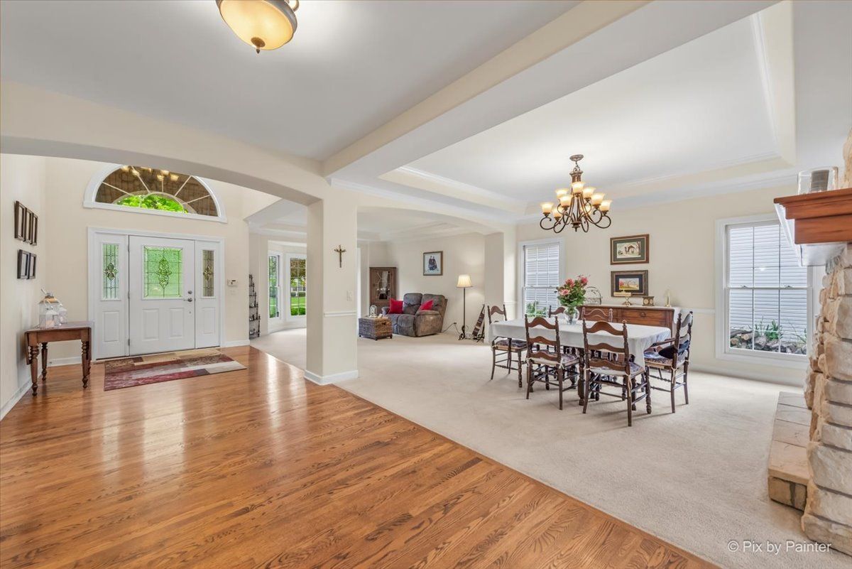 505 Moose Lake Drive, North Aurora, IL 60542