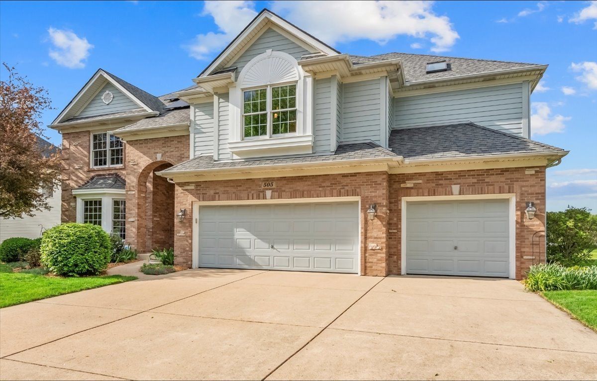 505 Moose Lake Drive, North Aurora, IL 60542