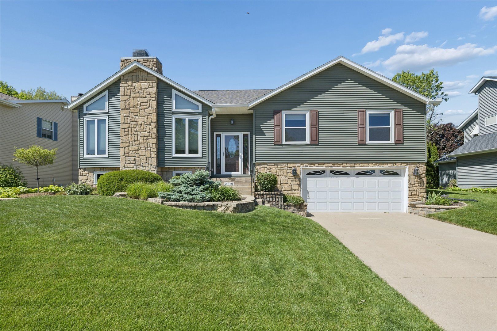 3110 Hartford Drive — Bettendorf, IA 52722