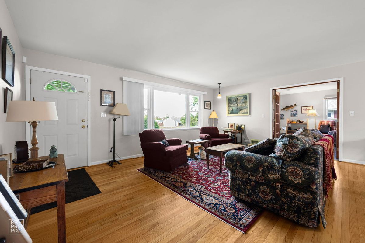 114 59th Street, Willowbrook, IL 60527