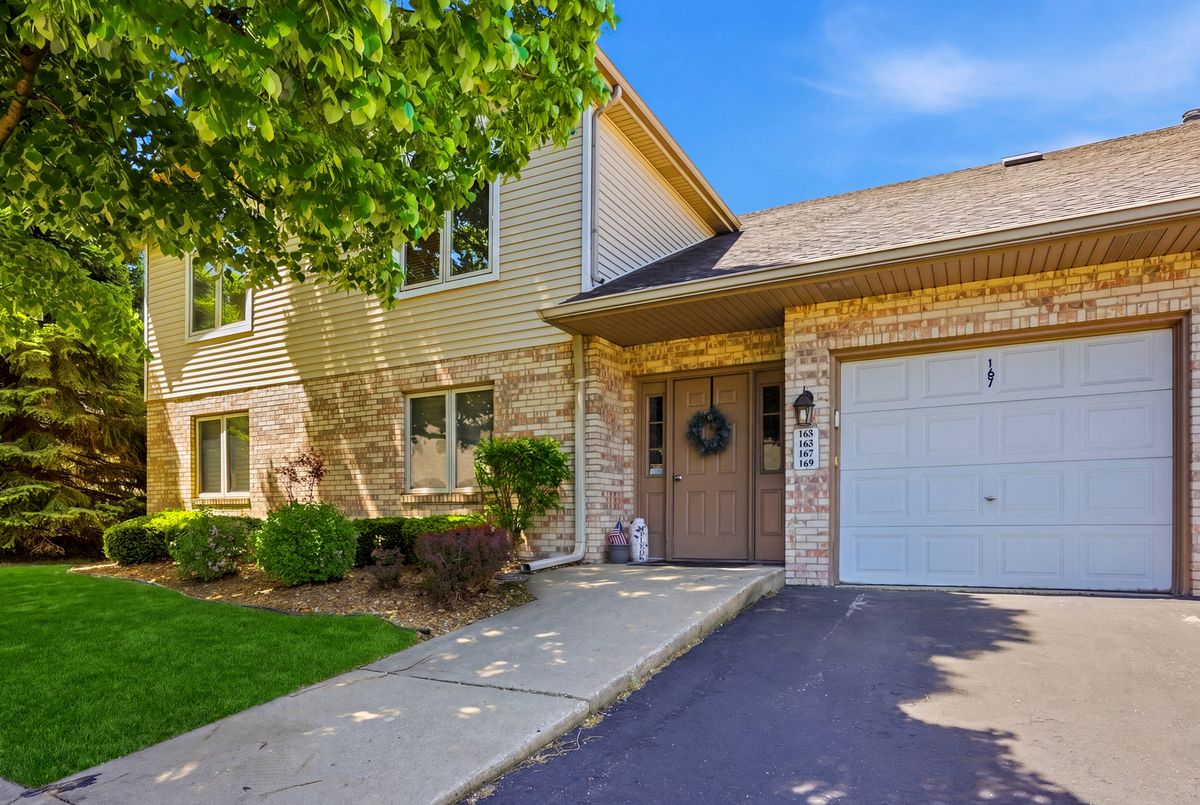 167 Barbara Jean Lane, Joliet, IL 60436