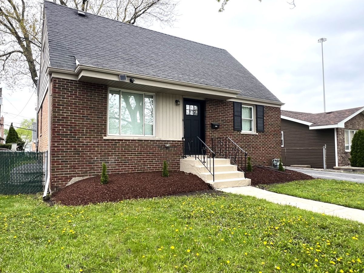 17524 Walter Street, Lansing, IL 60438