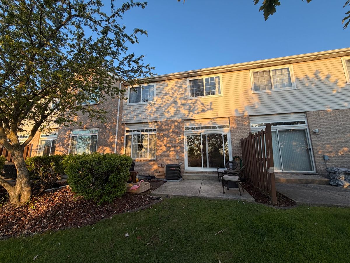 18251 Kirby Drive #1, Tinley Park, IL 60487