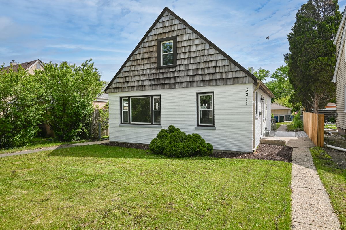 3211 GEORGE Street, Franklin Park, IL 60131