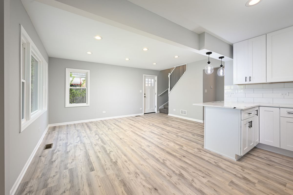 3211 GEORGE Street, Franklin Park, IL 60131