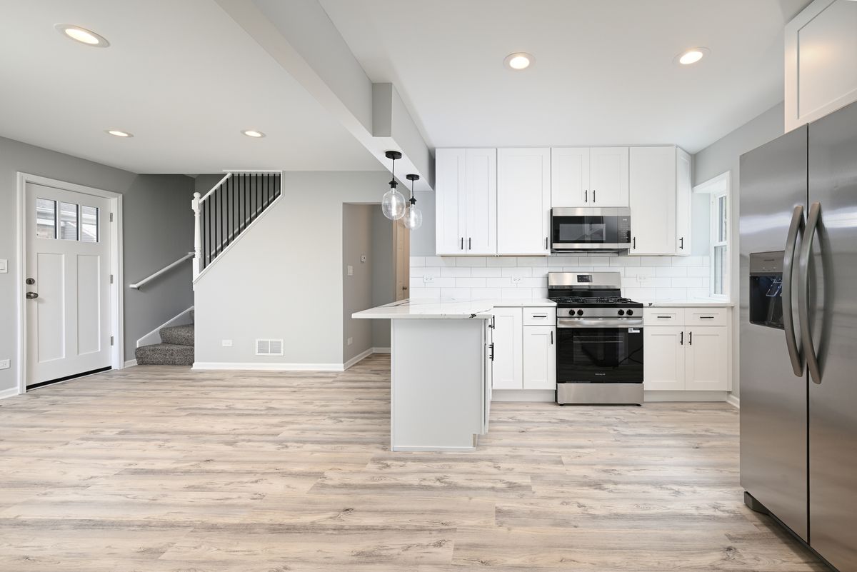 3211 GEORGE Street, Franklin Park, IL 60131