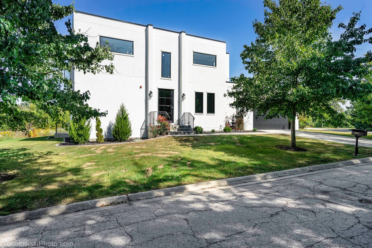 3112 Cara Lane, Oak Brook, IL 60523