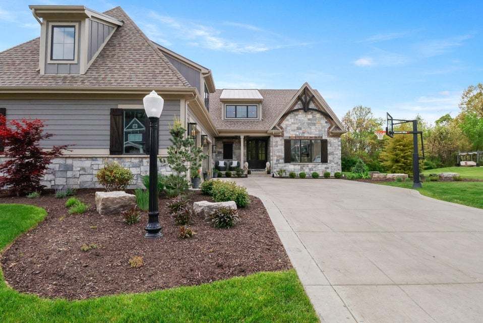 3703 Brigata Drive, Valparaiso, IN 46385