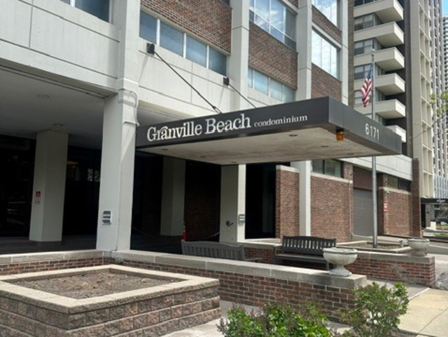 6171 N Sheridan Road #2108 — Chicago, IL 60660
