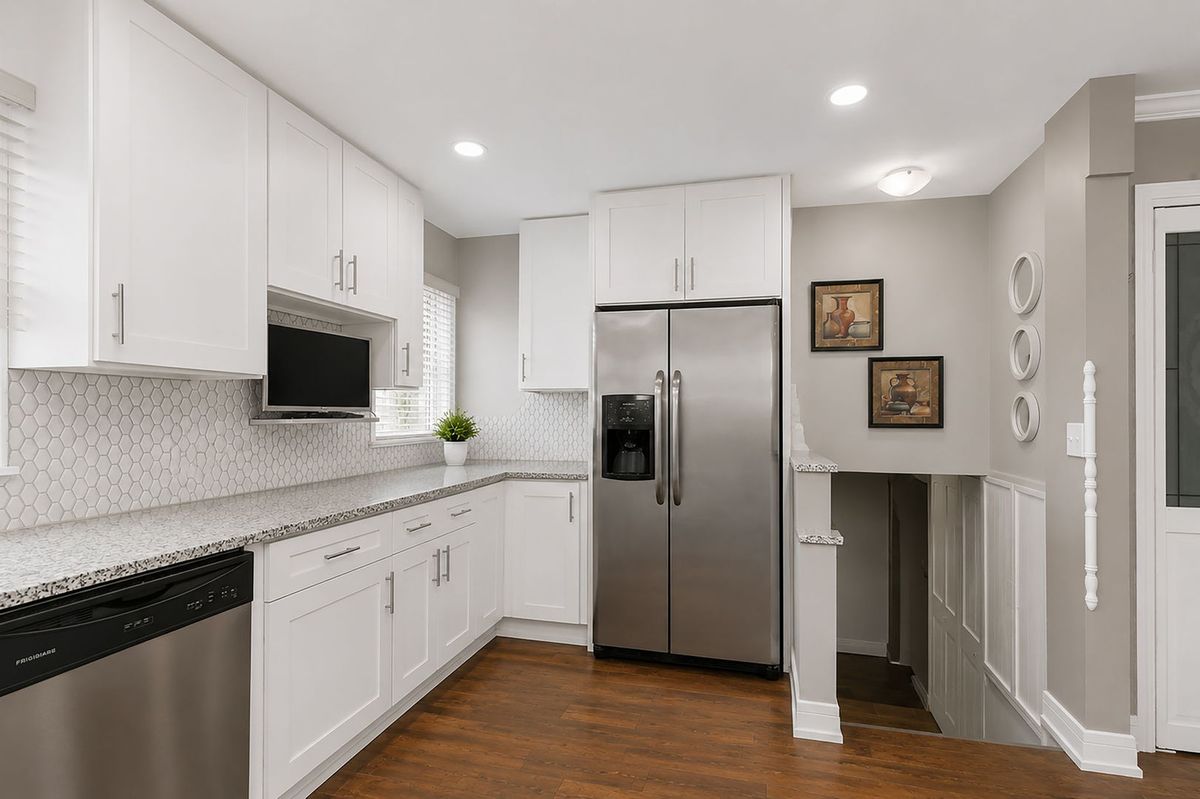 115 N Rose Avenue, Addison, IL 60101
