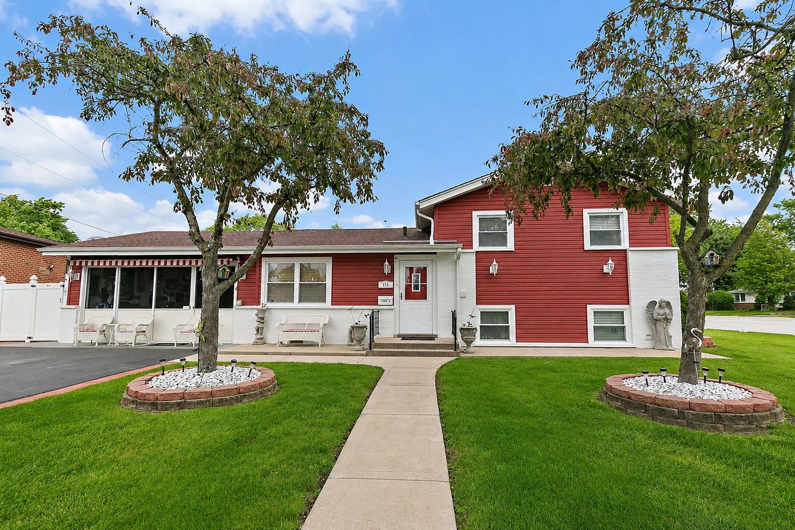 115 N Rose Avenue — Addison, IL 60101