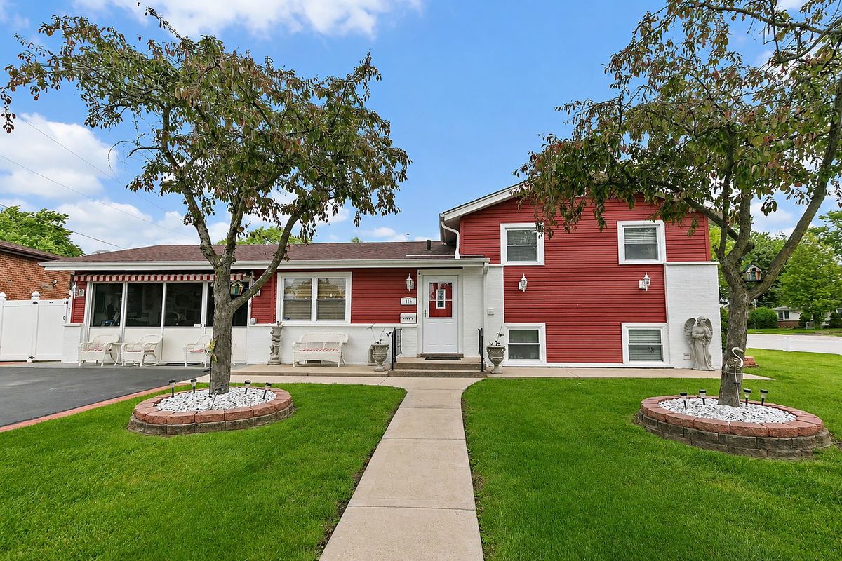115 Rose Avenue, Addison, IL 60101