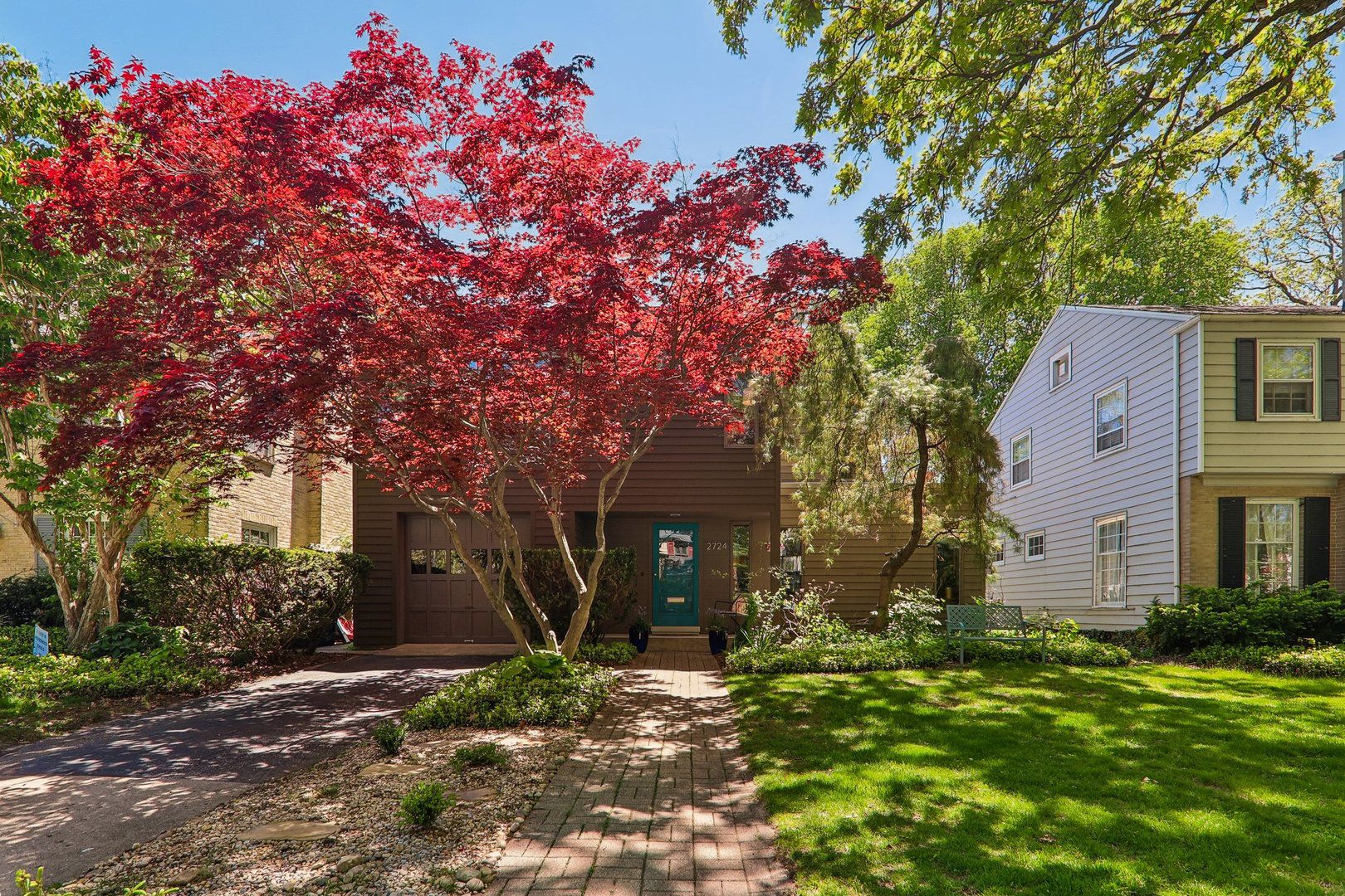 2724 Simpson Street — Evanston, IL 60201