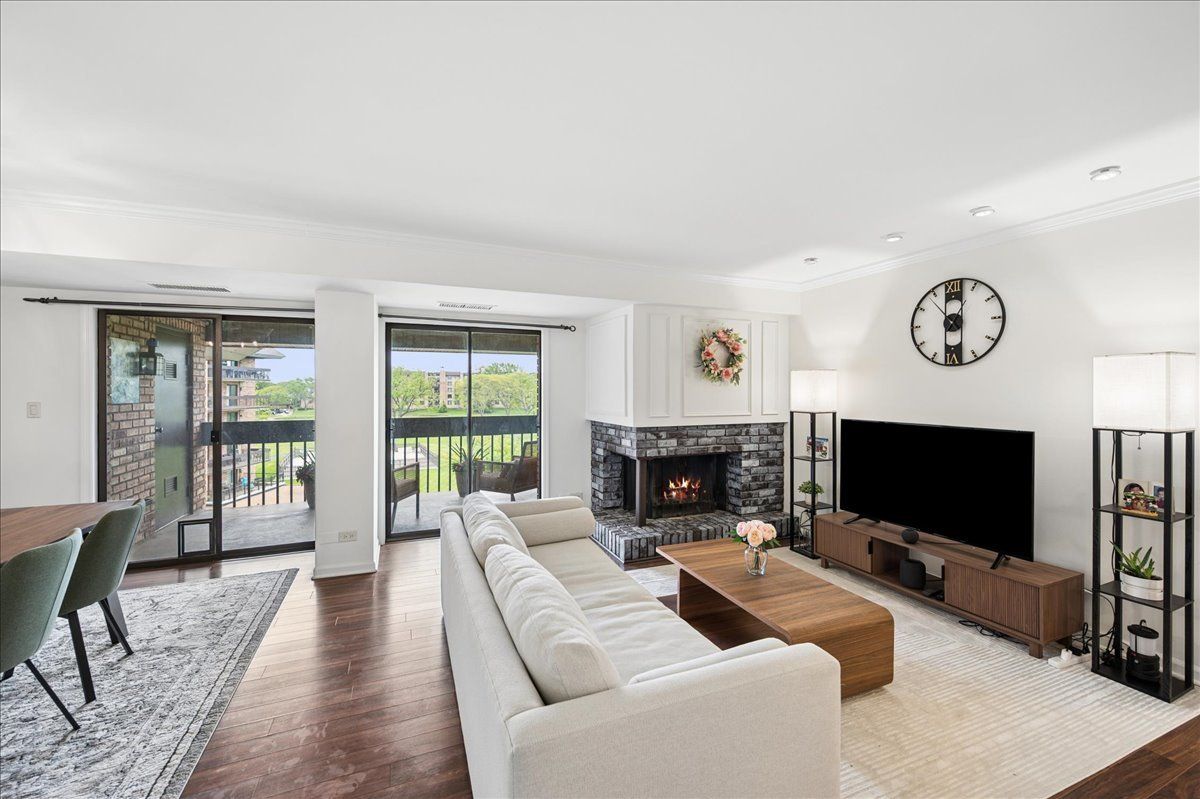 3851 Mission Hills Road #502, Northbrook, IL 60062