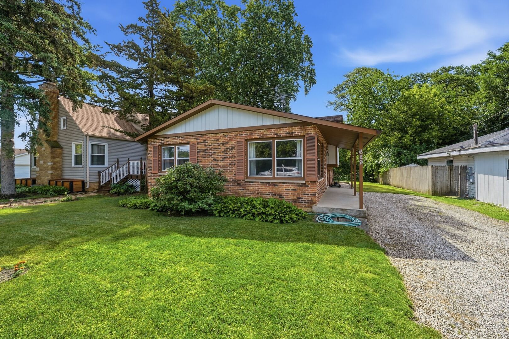 629 N Lakeview Drive — Round Lake, IL 60073