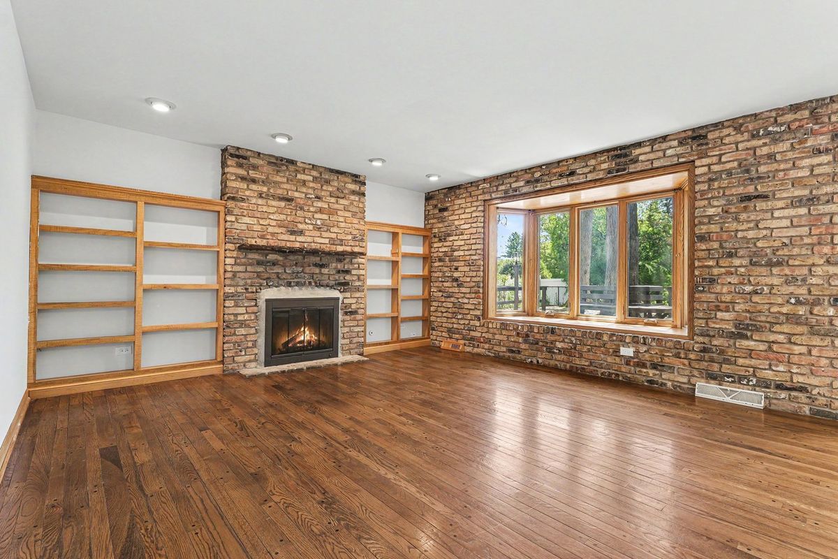 6351 W 124th Place, Palos Heights, IL 60463