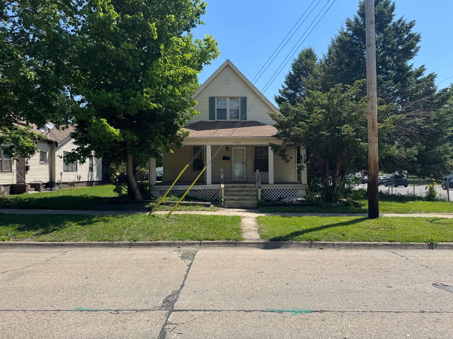 1202 N Champaign Street — Champaign, IL 61820