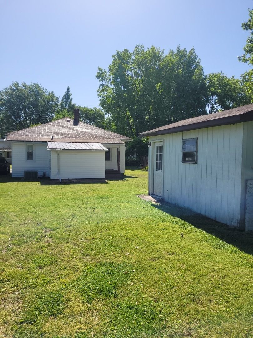 919 N 7th Street, Murphysboro, IL 62966
