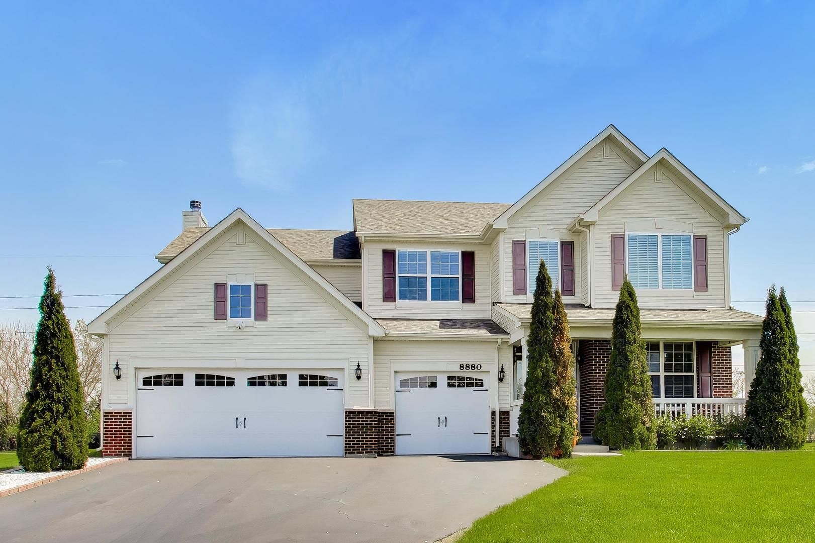 8880 Pearsall Drive — Huntley, IL 60142