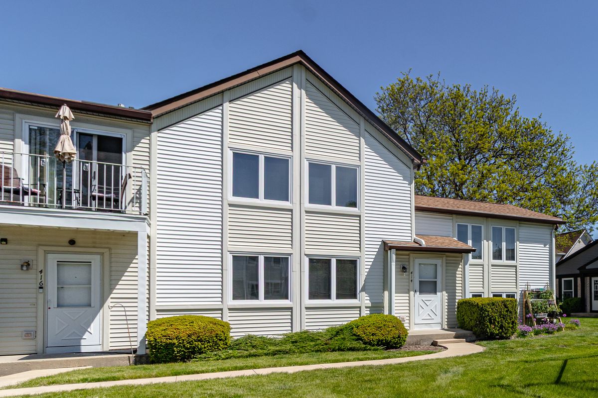 414 INVERRARY Lane, Deerfield, IL 60015