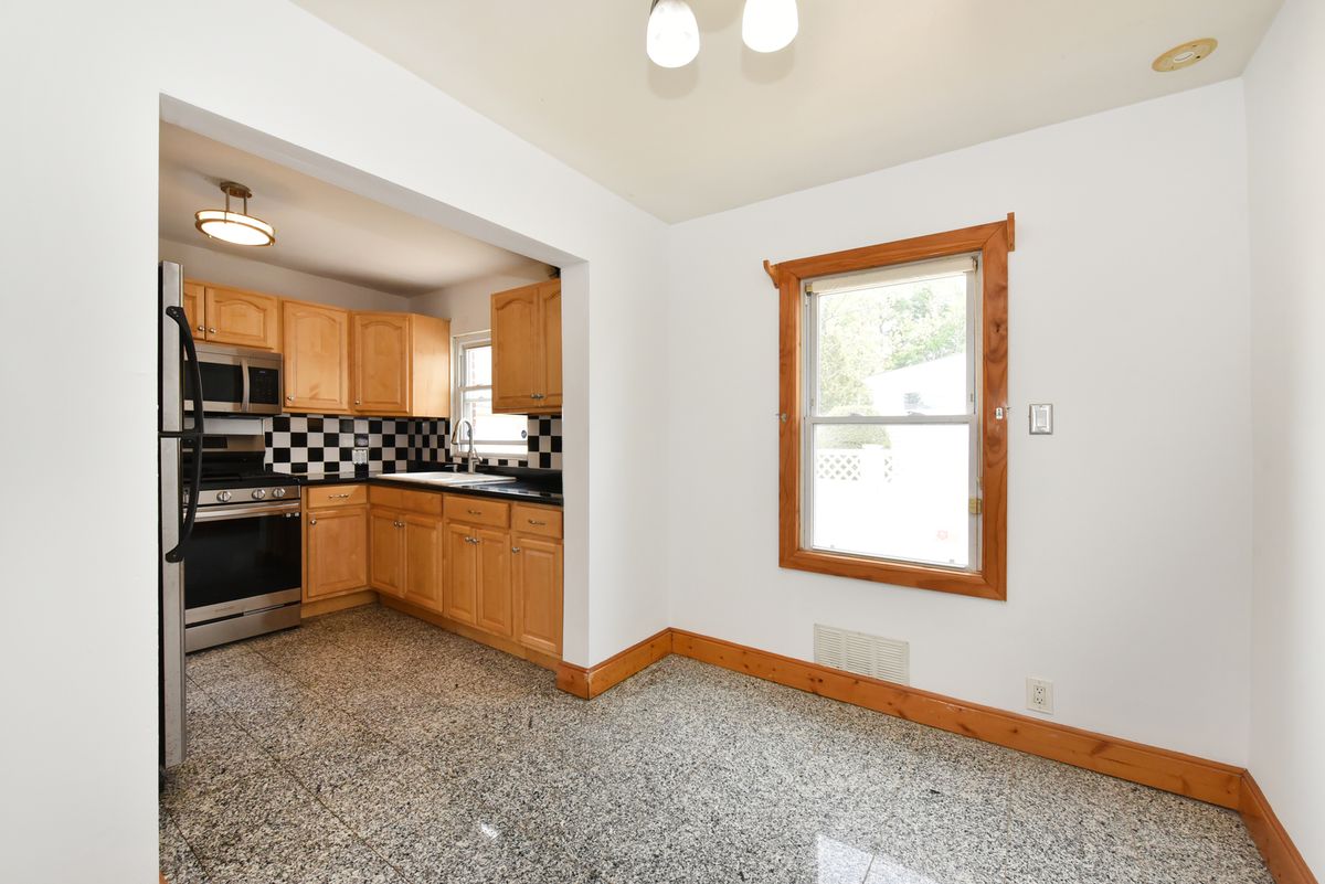 916 Center Drive, Franklin Square, NY 11010