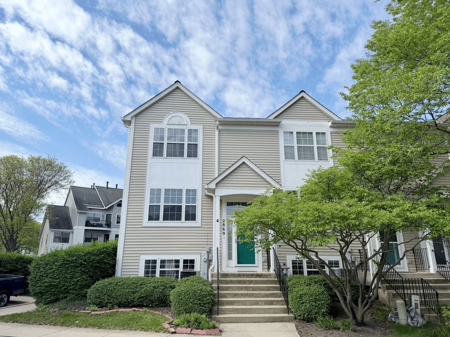 2869 Shelly Lane — Aurora, IL 60504