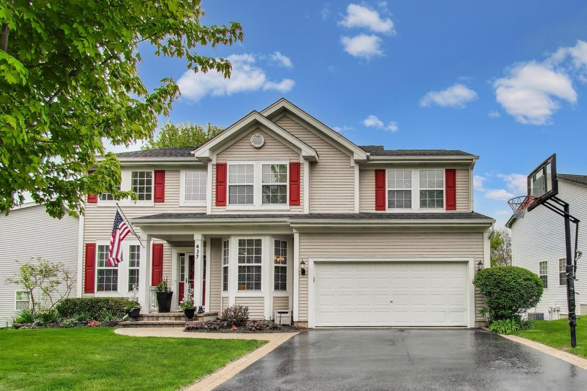 437 Crooked Lake Lane, Lindenhurst, IL 60046
