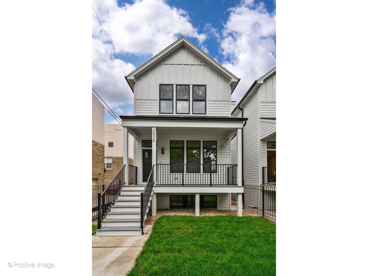 3107 OAKLEY Avenue, Chicago, IL 60618