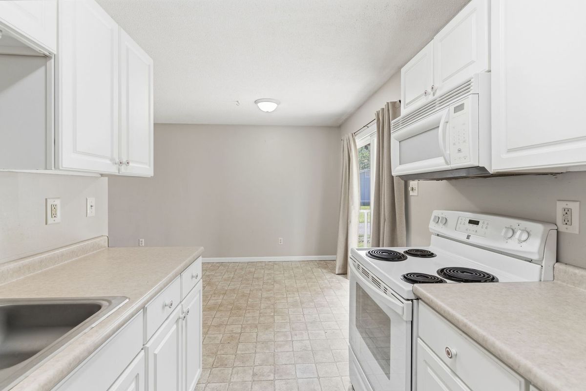 1303 W Prairie Street, Marion, IL 62959