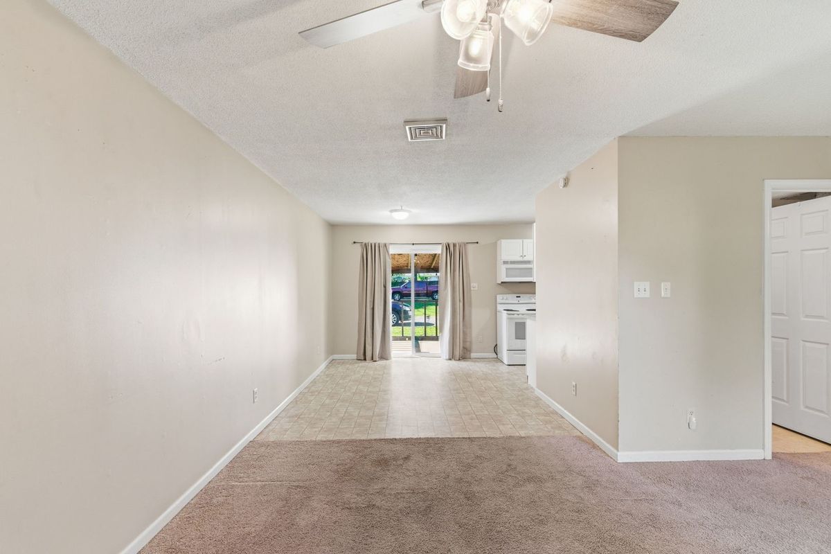 1303 W Prairie Street, Marion, IL 62959