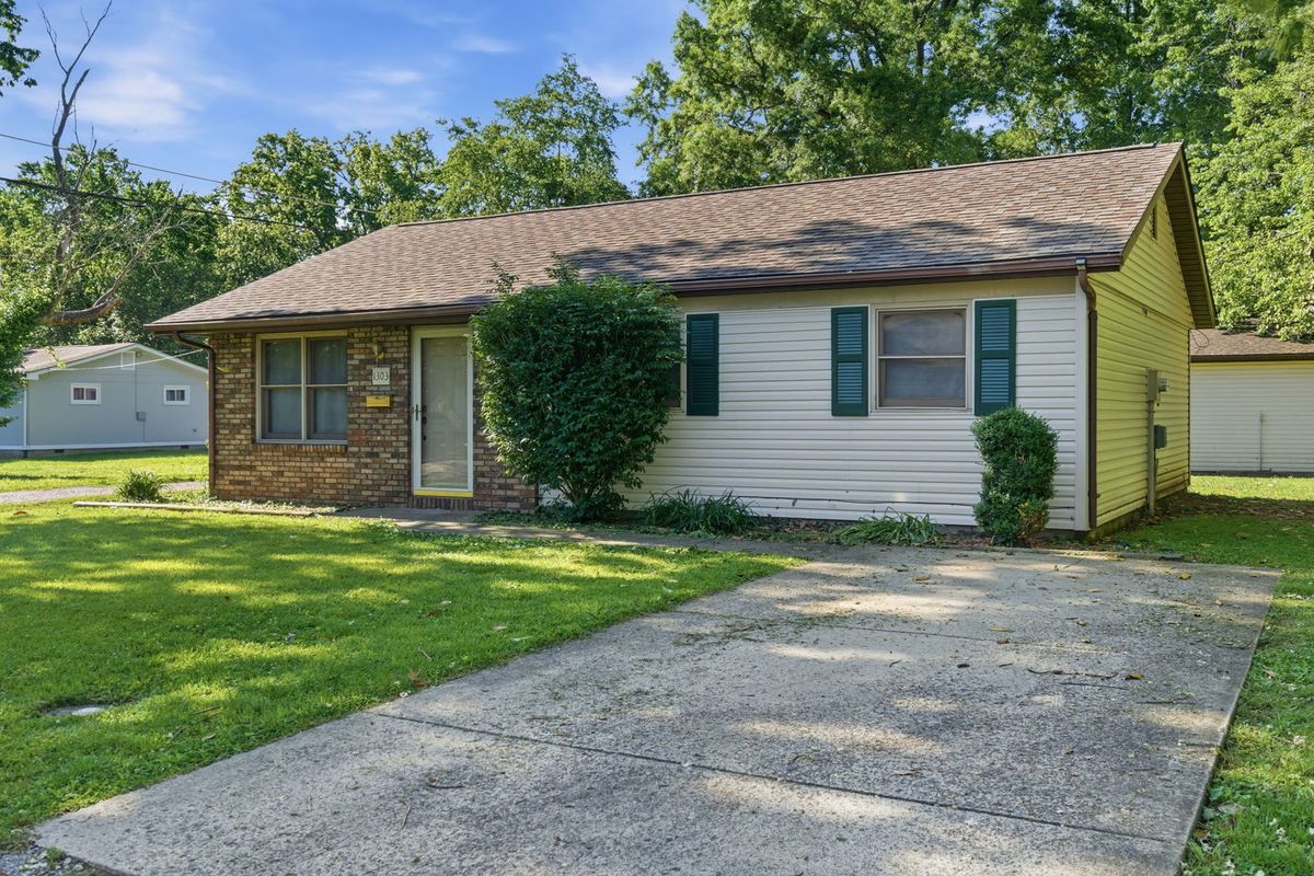1303 W Prairie Street, Marion, IL 62959