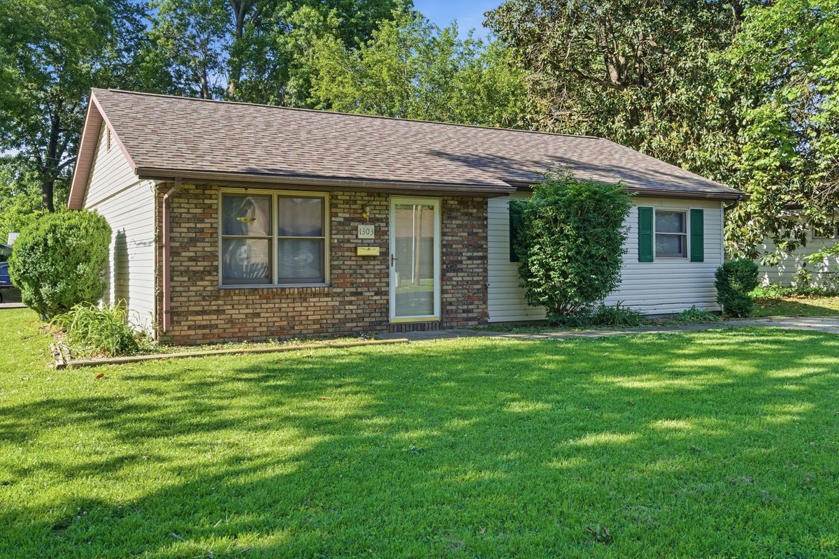 1303 Prairie Street, Marion, IL 62959