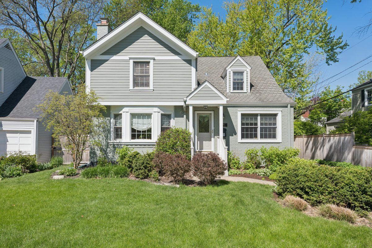 346 Lagoon Drive — Northfield, IL 60093