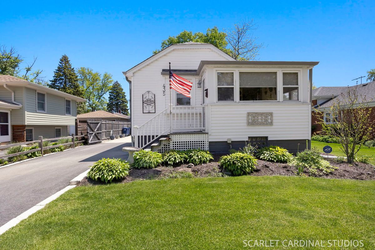 435 N Addison Road, Villa Park, IL 60181