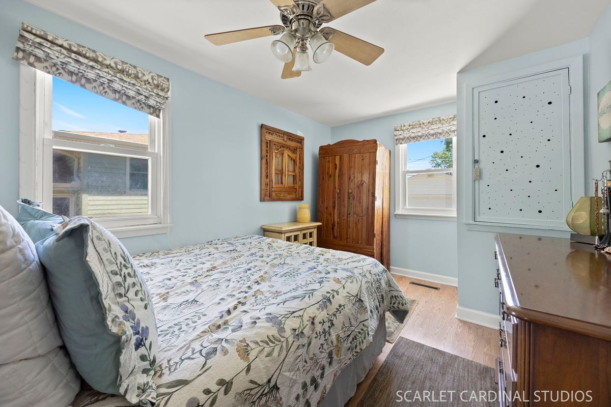 435 N Addison Road, Villa Park, IL 60181