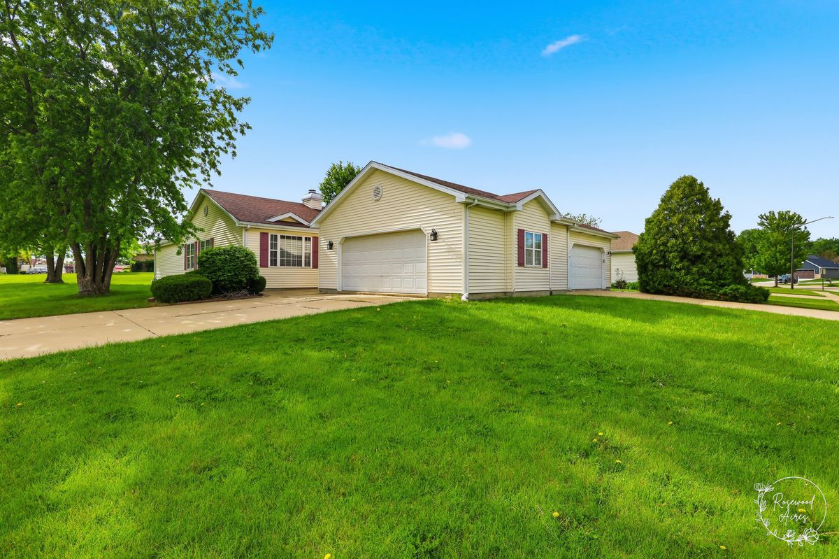 196 First Street, Manteno, IL 60950