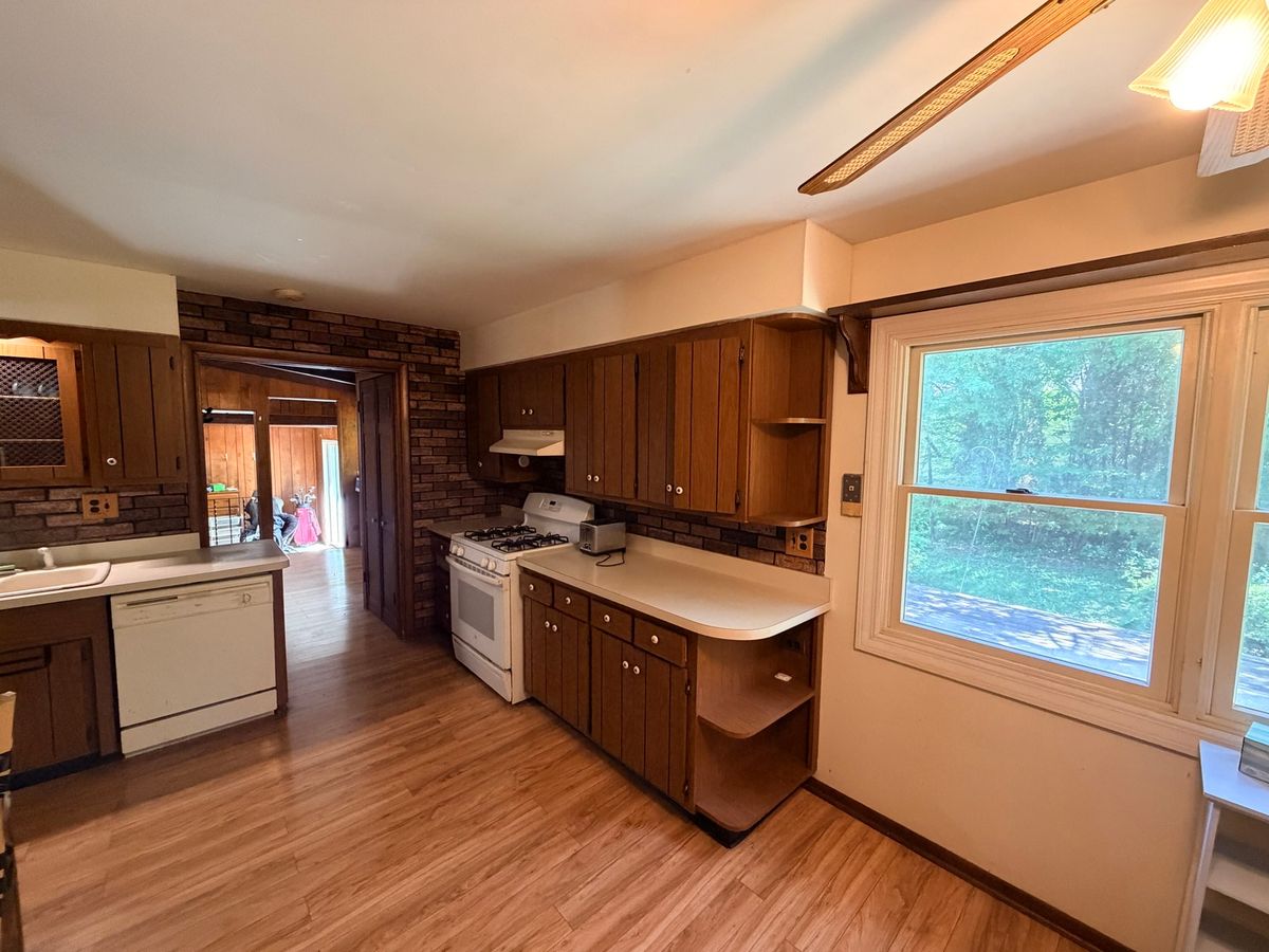 12001 S 72nd Court, Palos Heights, IL 60463