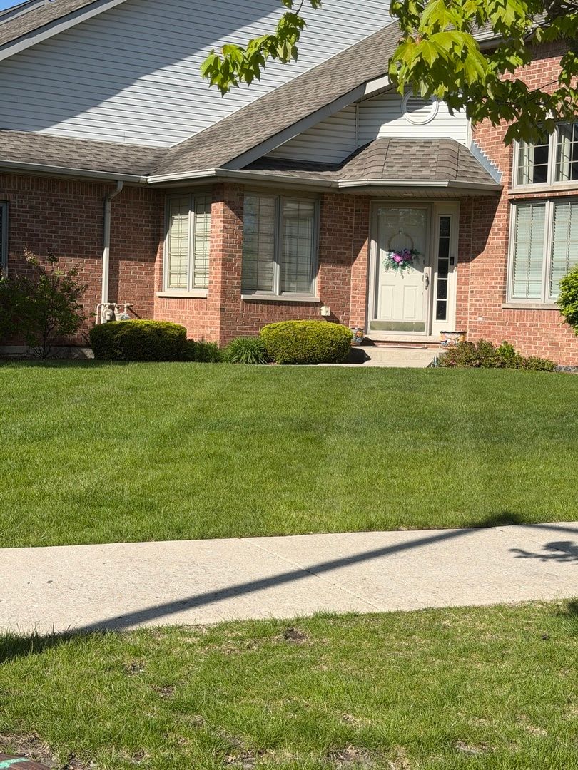 6723 Pondview Drive, Tinley Park, IL 60477